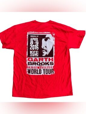 Garth Brooks World Tour 2015 Graphic Print Red T-Shirt Size Large Country Music